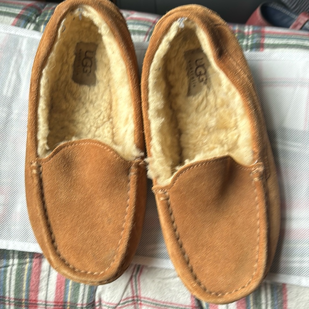 UGG slippers. Brown gently used — size 5 men’s and 7 women’s.